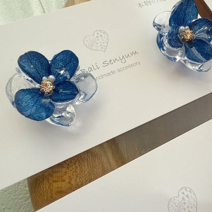 Clear Petals & Flower No.14パーツ選べます。Clip-on or Titanium Pierce