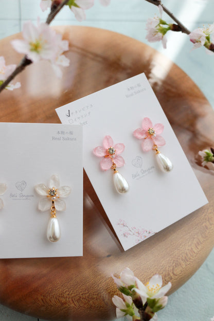Small Someiyoshino Sakura Earrings with Drop Pearl