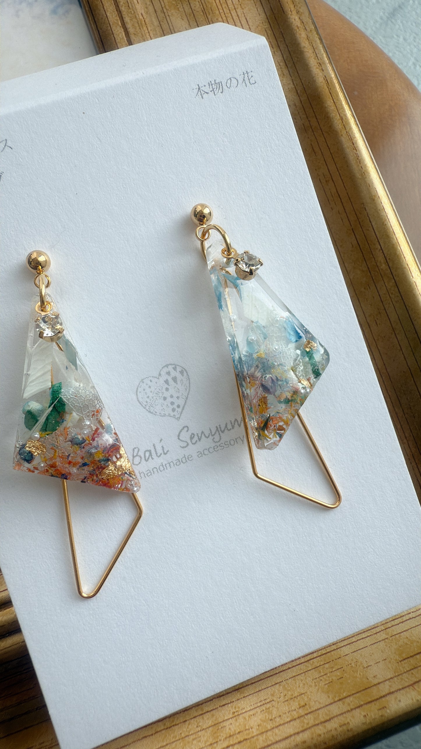 Claude Monet Woman with a Parasol Inspired Earrings -  散歩　日傘をさす女性　No.8