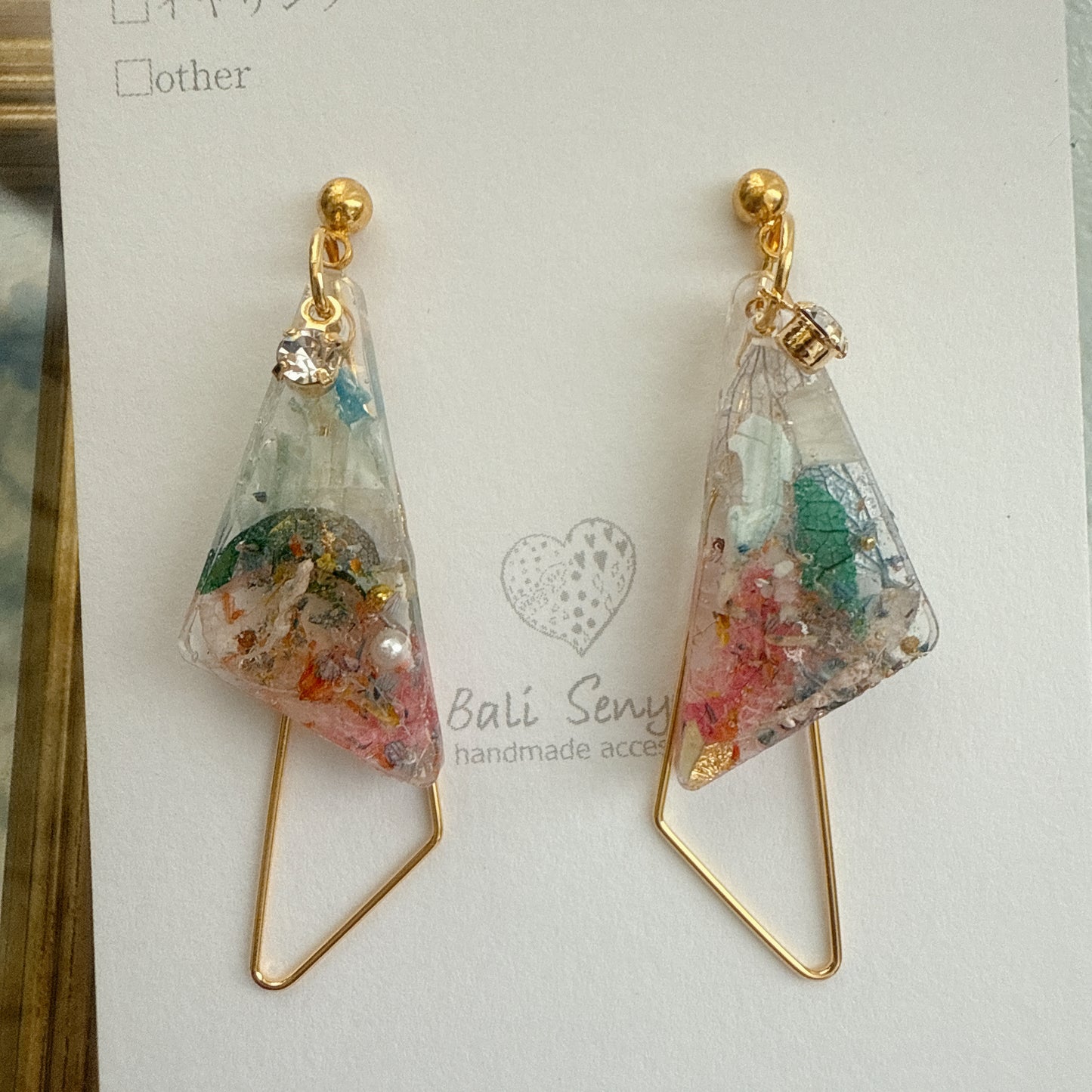 Claude Monet Woman with a Parasol Inspired Earrings -  散歩　日傘をさす女性　No.6