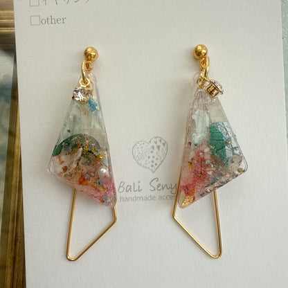 Claude Monet Woman with a Parasol Inspired Earrings -  散歩　日傘をさす女性　No.6