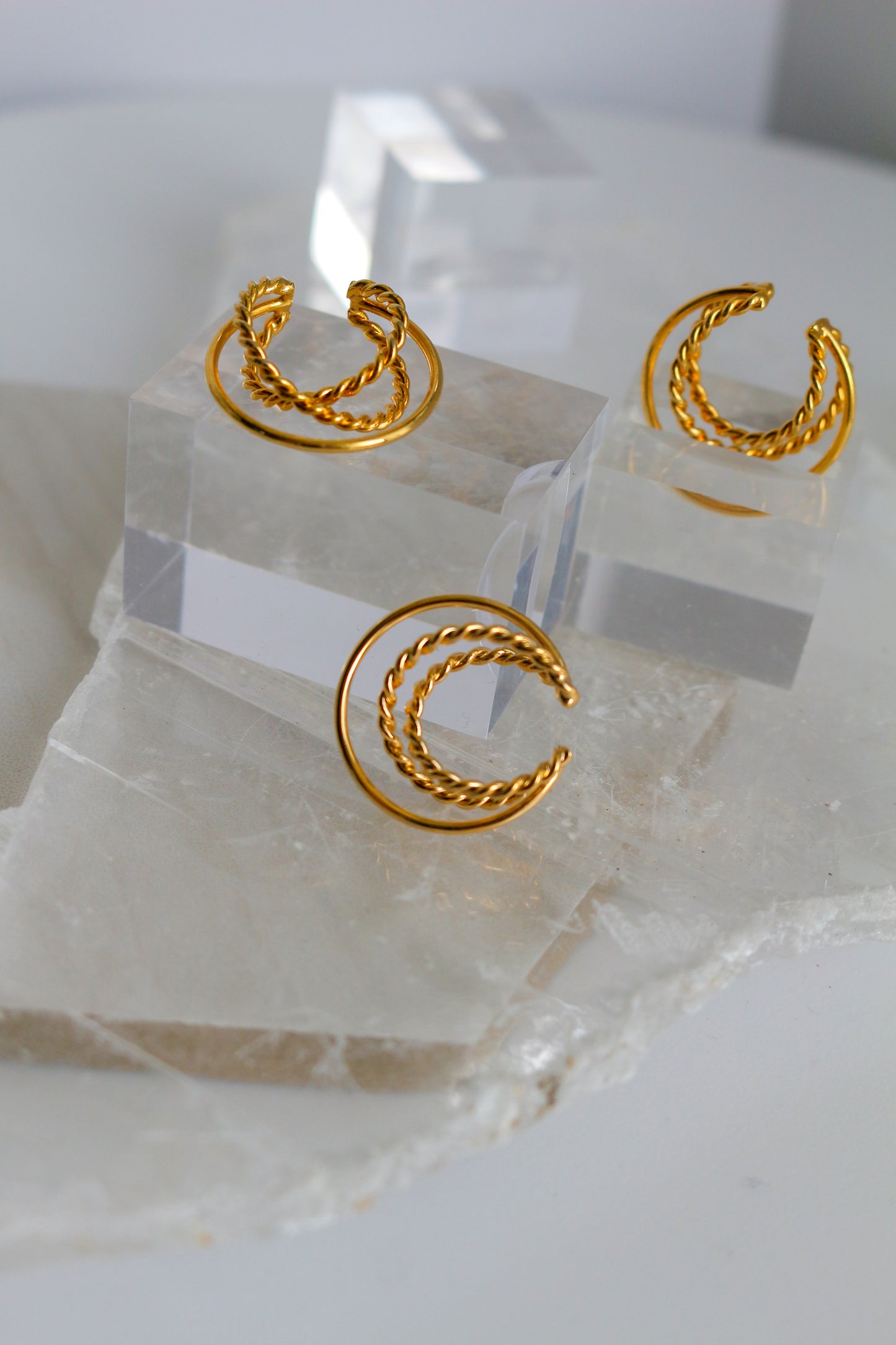 Crescent Moon Ear-cuff No.1 - Sakkoly
