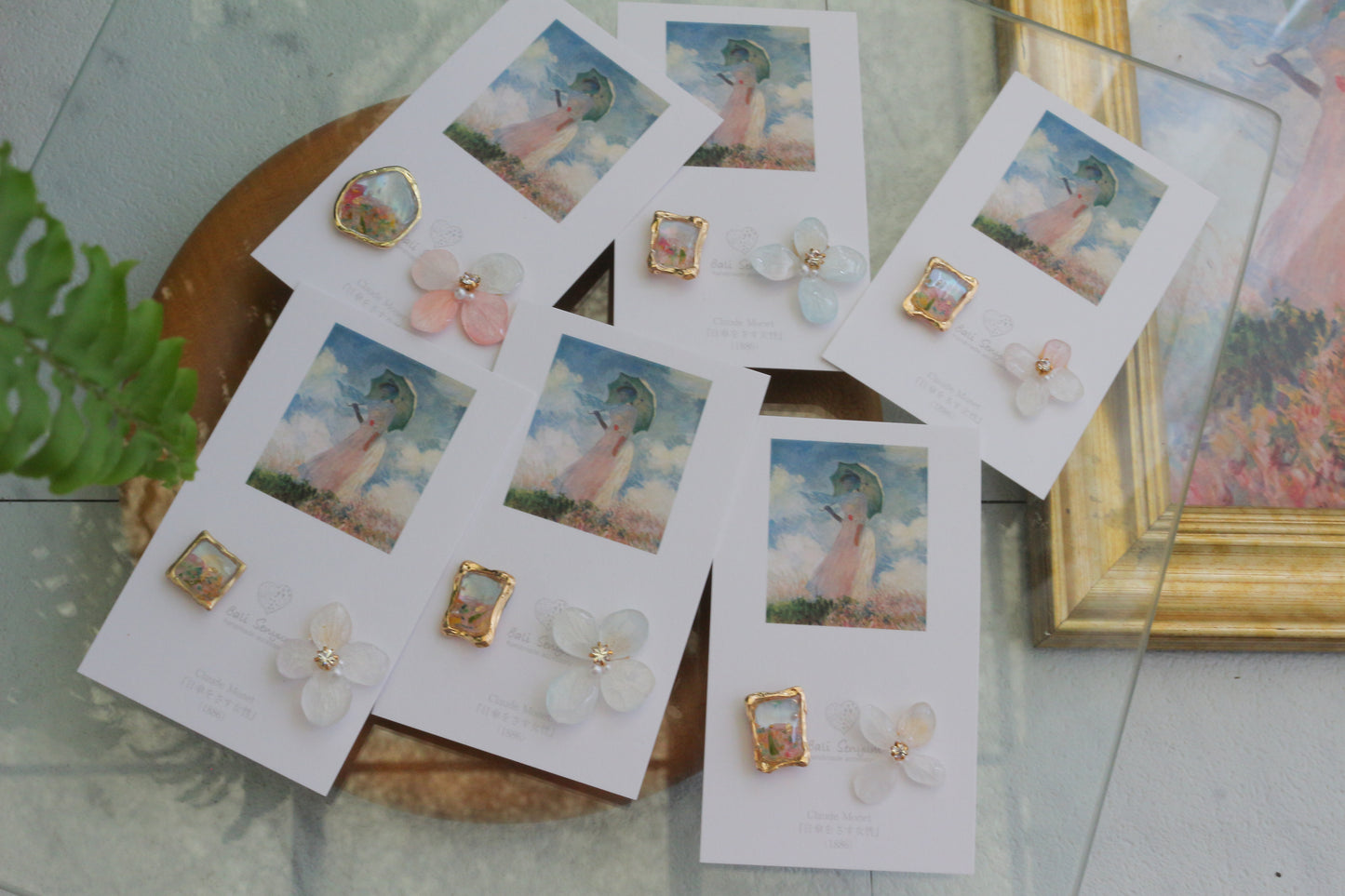 Monet Inspired Flower Earrings No.19 ピアスTitanium Pierce 日傘をさす女性