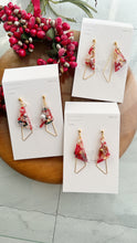 Triangular Floral Earrings With Seasonal Hydrangea No.29