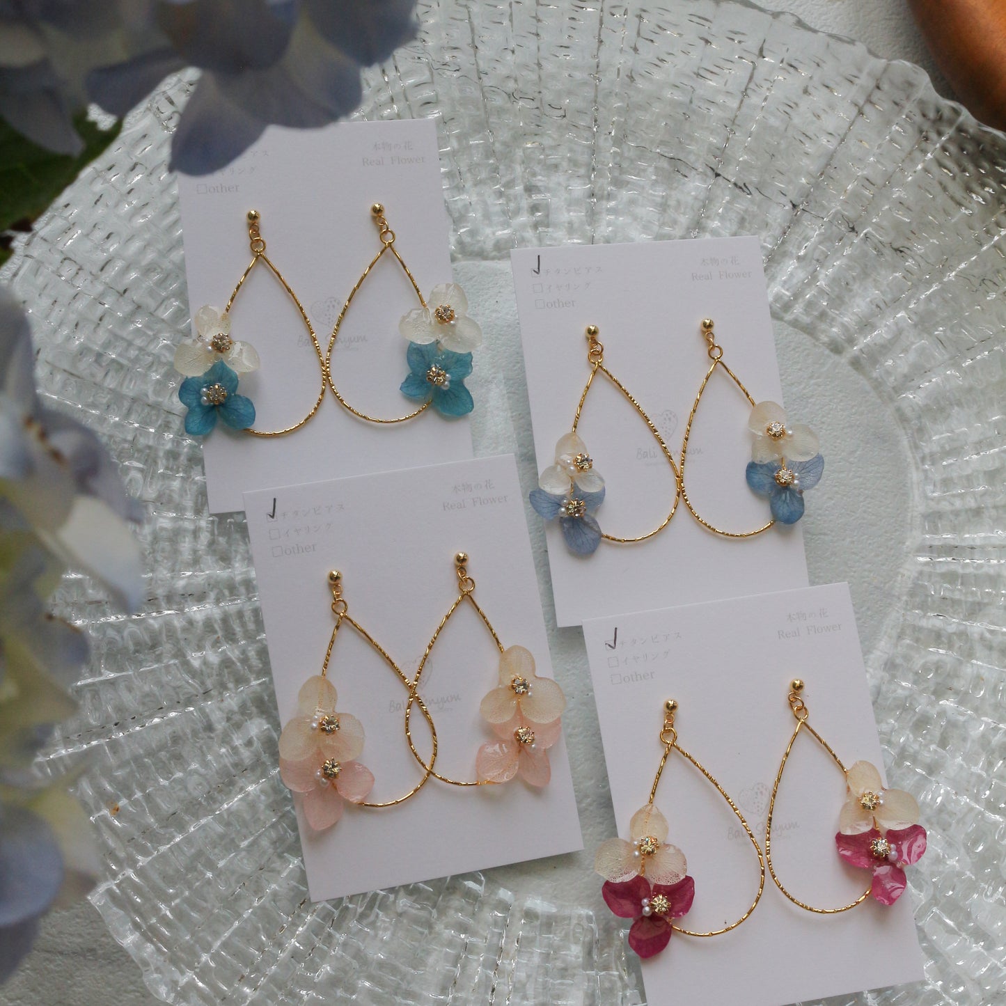 Teardrop Hoop Earrings with Hydrangeas No.22 ピアスorイヤリング