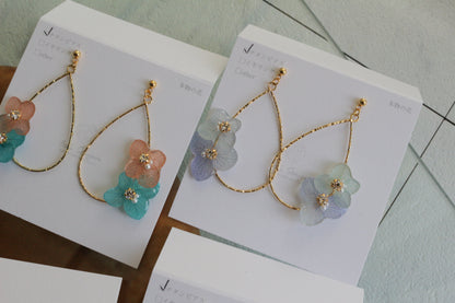 Teardrop Hoop Earrings with Hydrangeas No.20 ピアスorイヤリング