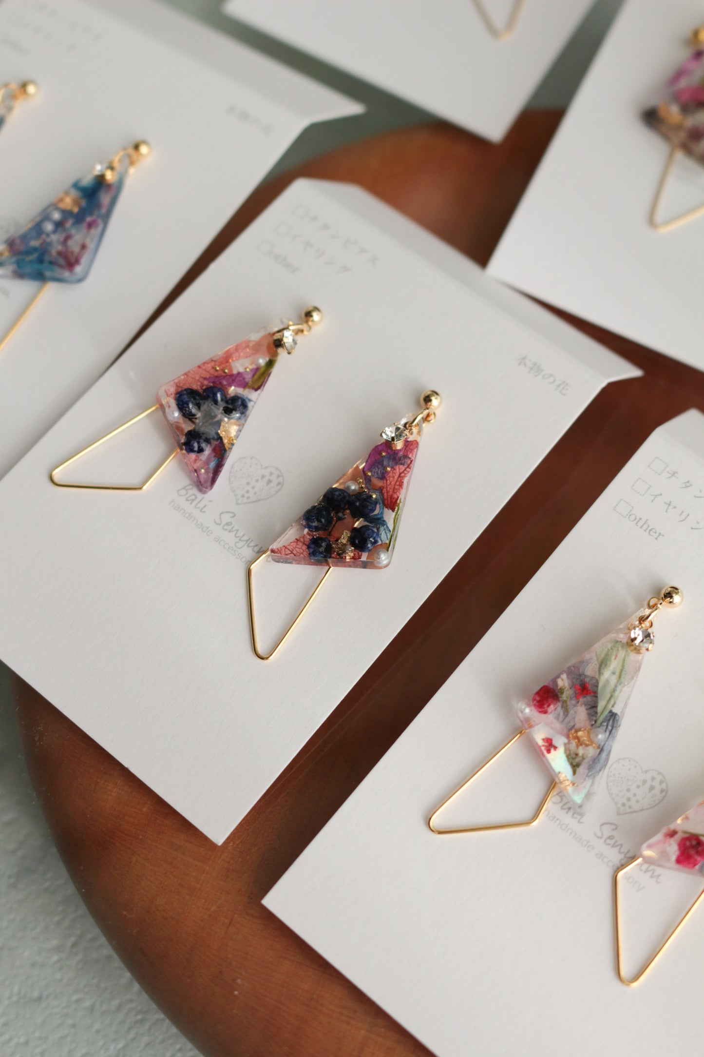 Triangular Floral Earrings - KIMONO Art Jewelry ピアス or イヤリング