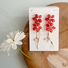 Real "Ajisai" Hydrangea Earring - Warm Color