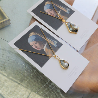 Veermeer's Irises Inspired Necklace - 真珠の耳飾りの女性