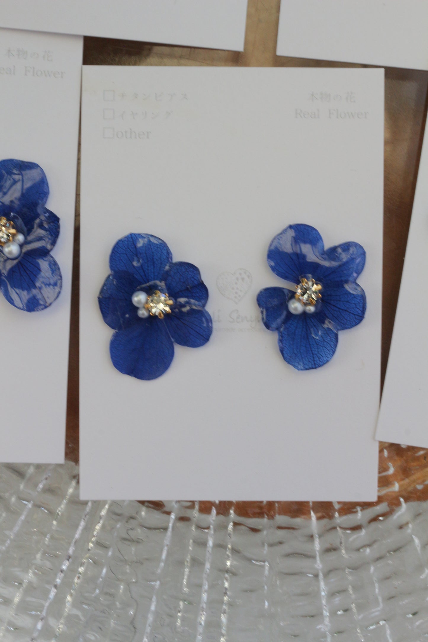 Hydrangea Petal  No.65 パーツ選べます。Clip-on or Titanium Pierce