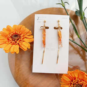 Dangling Gerbera Flower Stick Earrings with Pearl