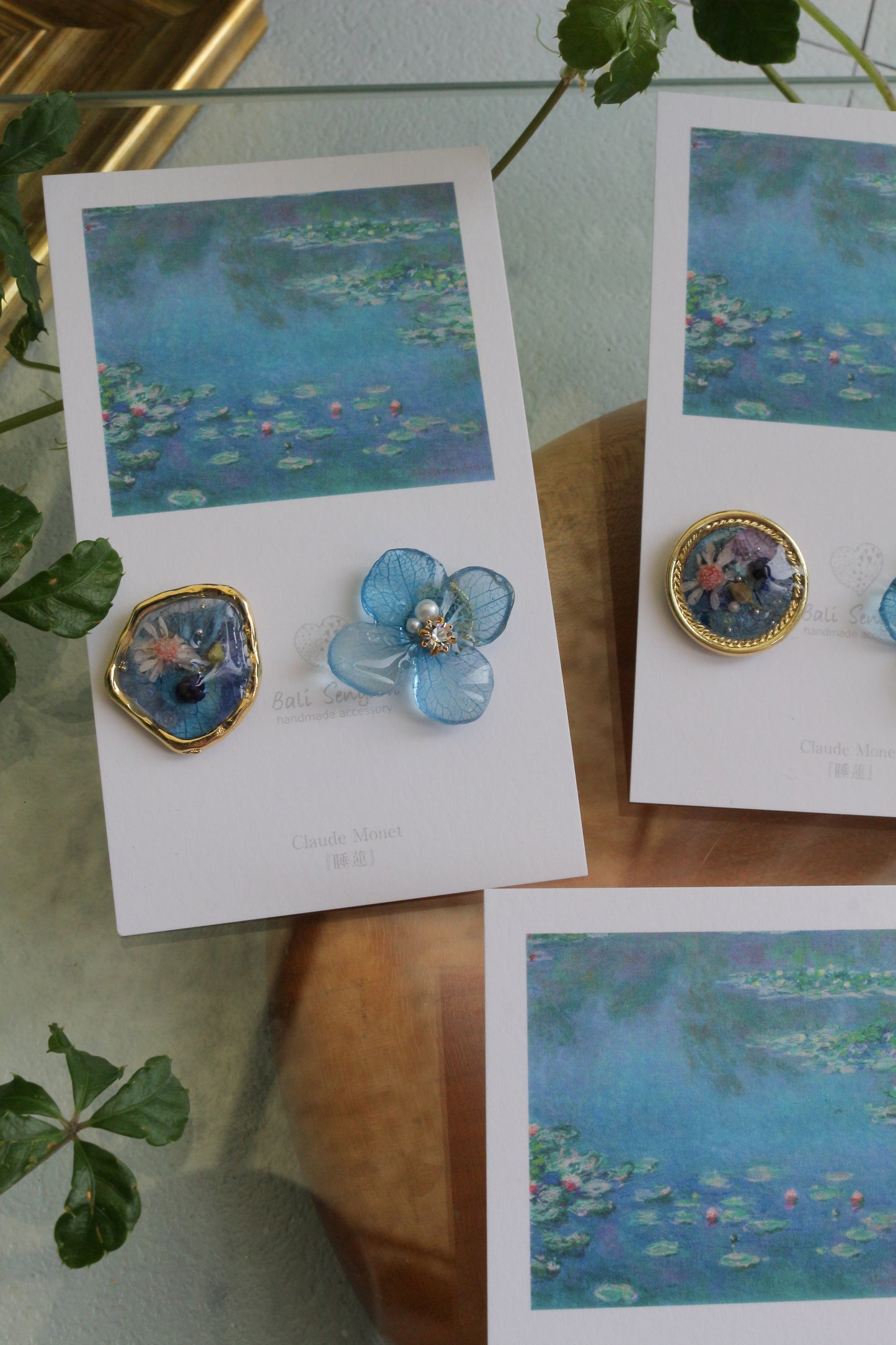 Monet Inspired Flower and Medallion No.27 ピアスTitanium Pierce 睡蓮