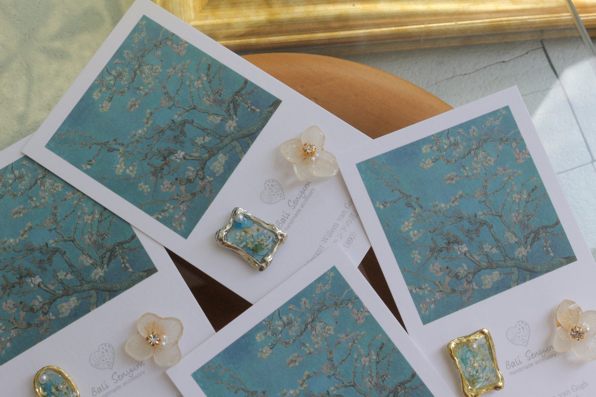 Gogh Inspired Flower and Medallion No. 1 Pierceチタンピアス - アーモンドの花