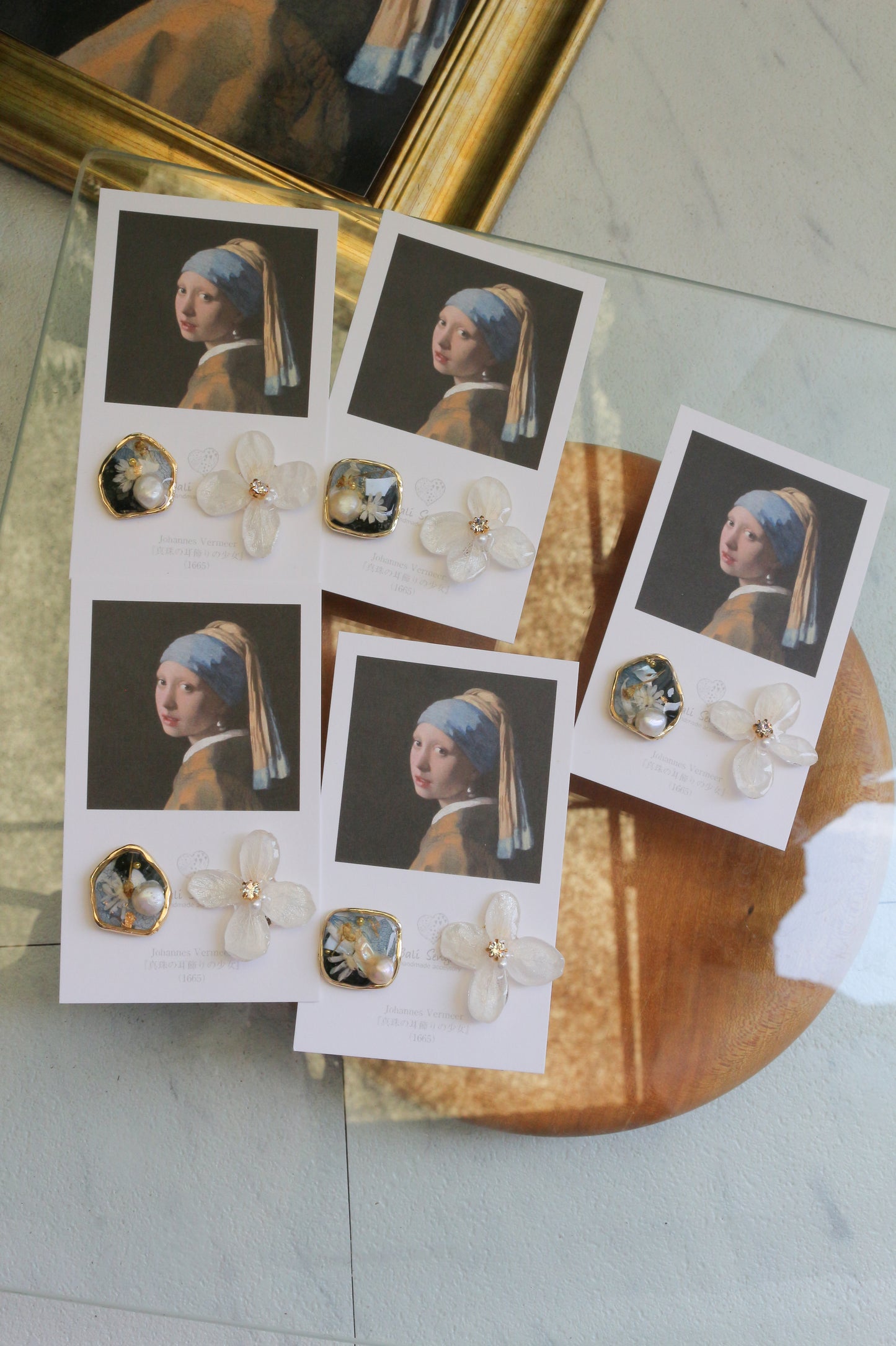 Vermeer's Inspired Flower and Medallion No.4 イヤリング Clip-on 真珠の耳飾りの少女