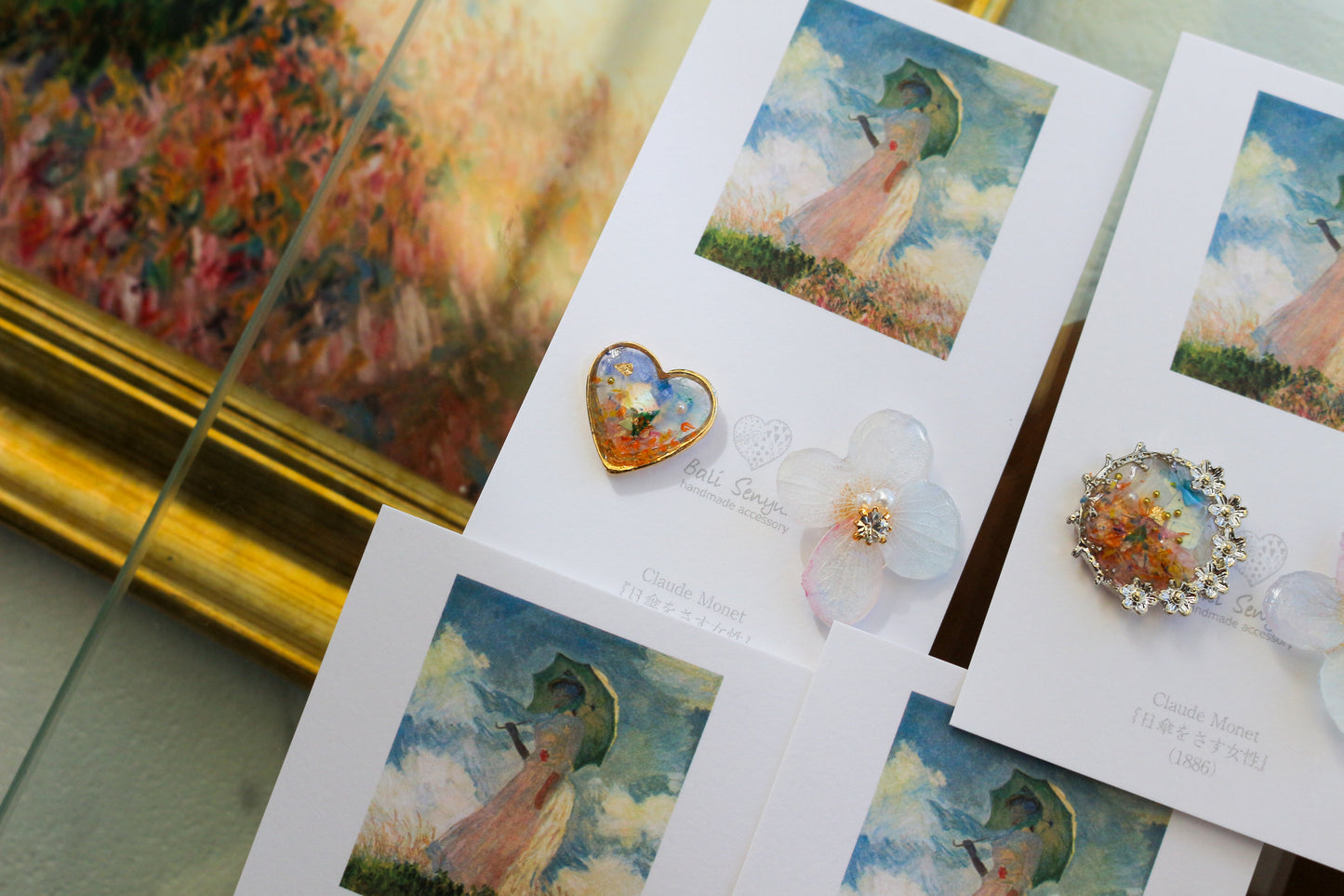 Monet Inspired Flower Earrings No.6 ピアスTitanium Pierce 日傘をさす女性