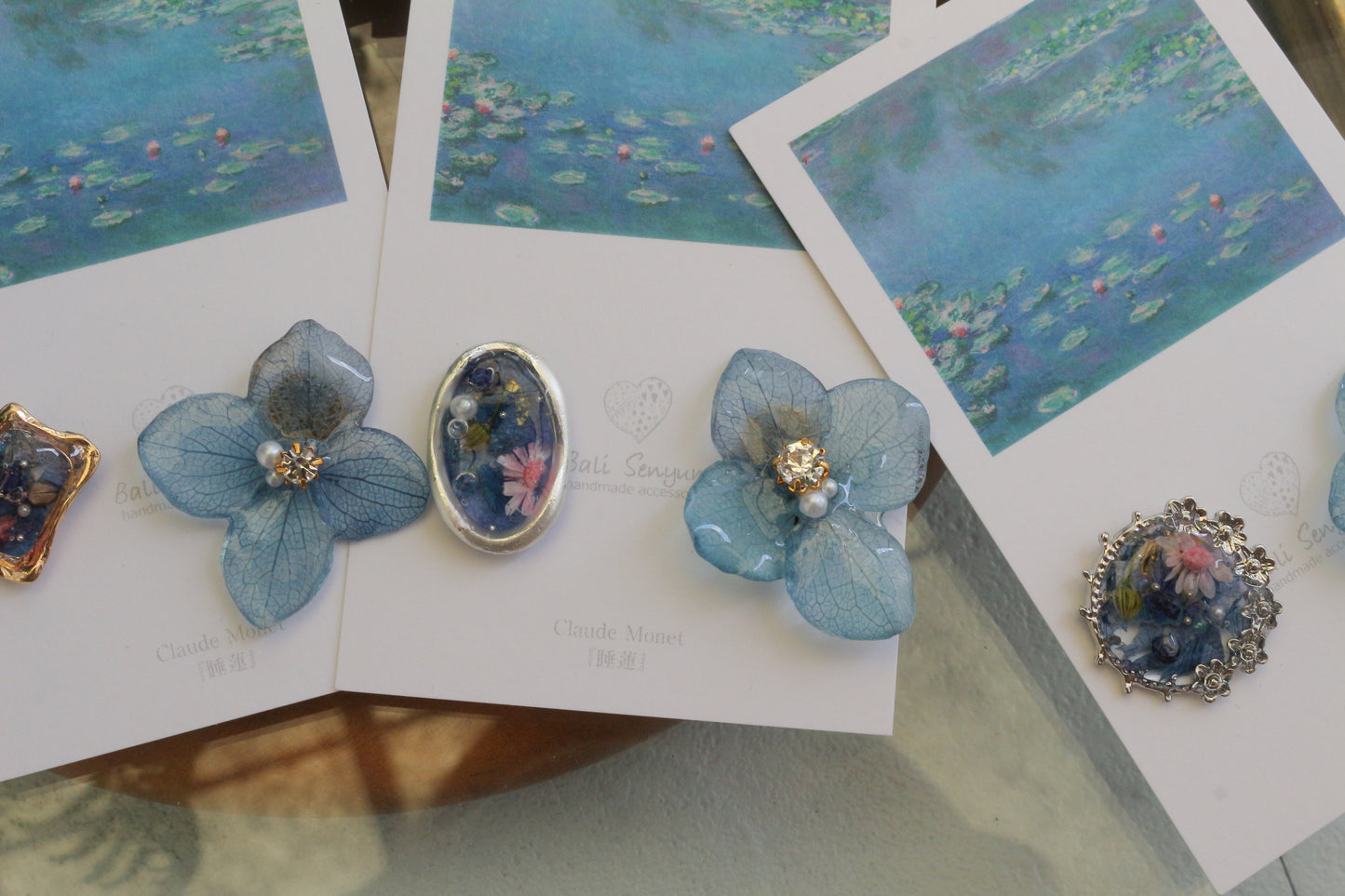 Monet Inspired Flower and Medallion No.38 ピアスTitanium Pierce 睡蓮