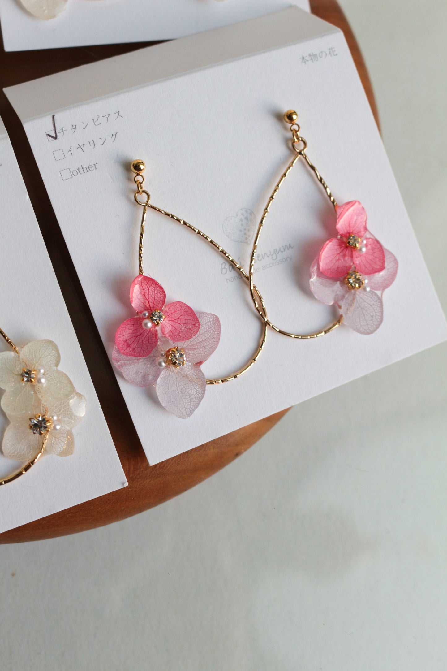 Teardrop Hoop Earrings with Hydrangeas No.17