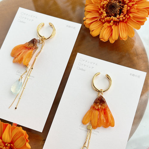 Gerbera Ear-Cuff No.1