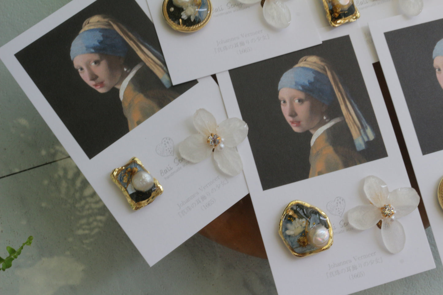 Vermeer's Inspired Flower and Medallion No.5 イヤリング Clip-on 真珠の耳飾りの少女