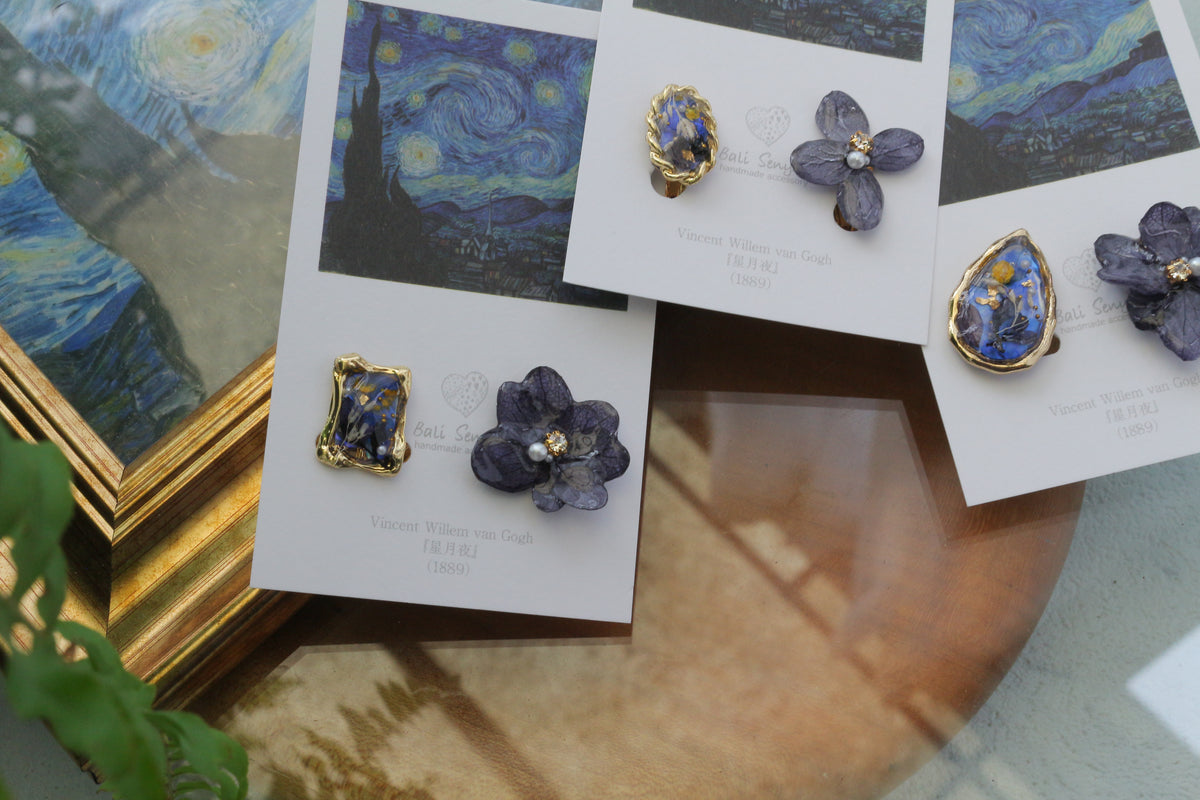 Gogh Inspired Flower and Medallion No.2 イヤリング Clip-on 星月夜