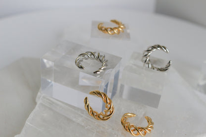 Ear-cuff No.2- Sakkoly