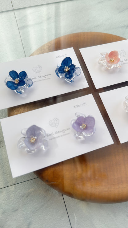 Clear Petals & Flower No.14パーツ選べます。Clip-on or Titanium Pierce
