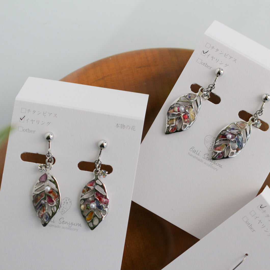 Small Leaf Earrings With Seasonal Flower Petals Silver color metal No.6