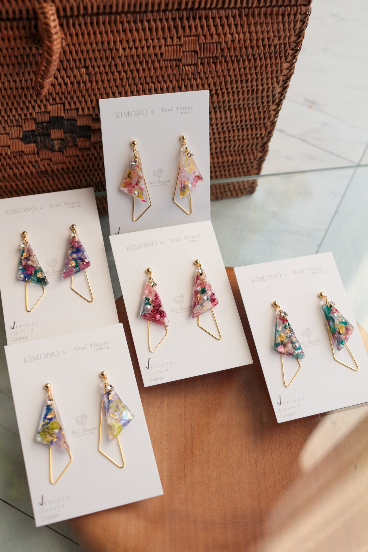 Triangular Floral Earrings - KIMONO Art Jewelry No.3 ピアス or イヤリング