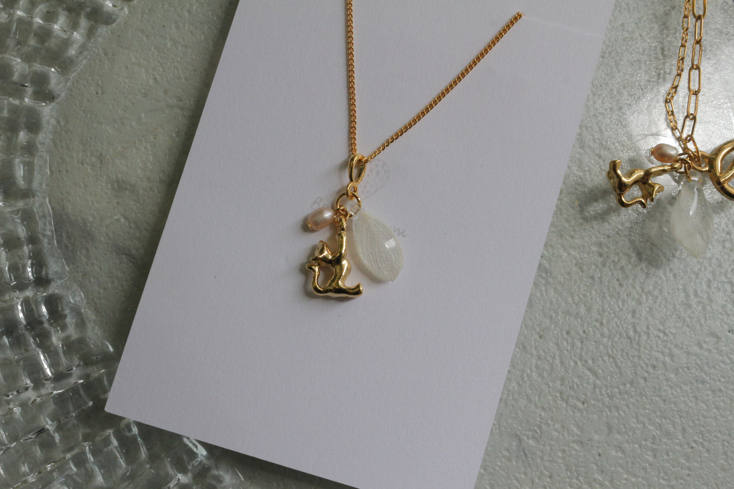 Cat & Hydrangea Necklace No.1