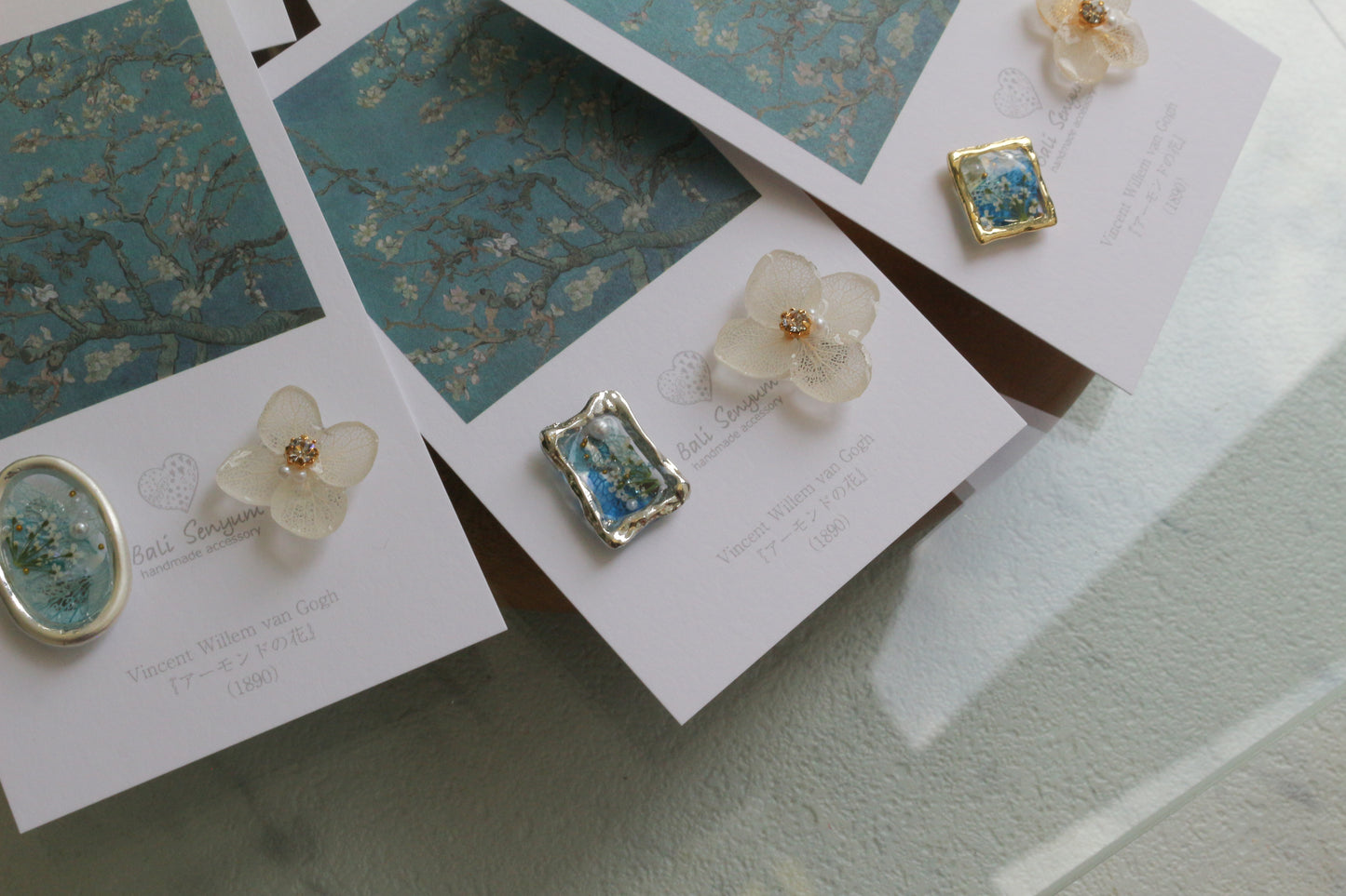 Gogh Inspired Flower and Medallion No.2 イヤリング Clip-on アーモンドの花