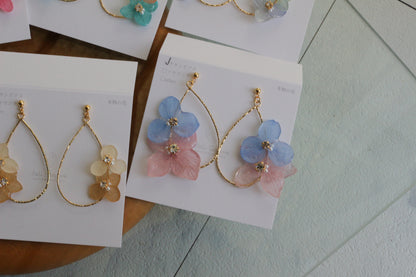 Teardrop Hoop Earrings with Hydrangeas No.20 ピアスorイヤリング