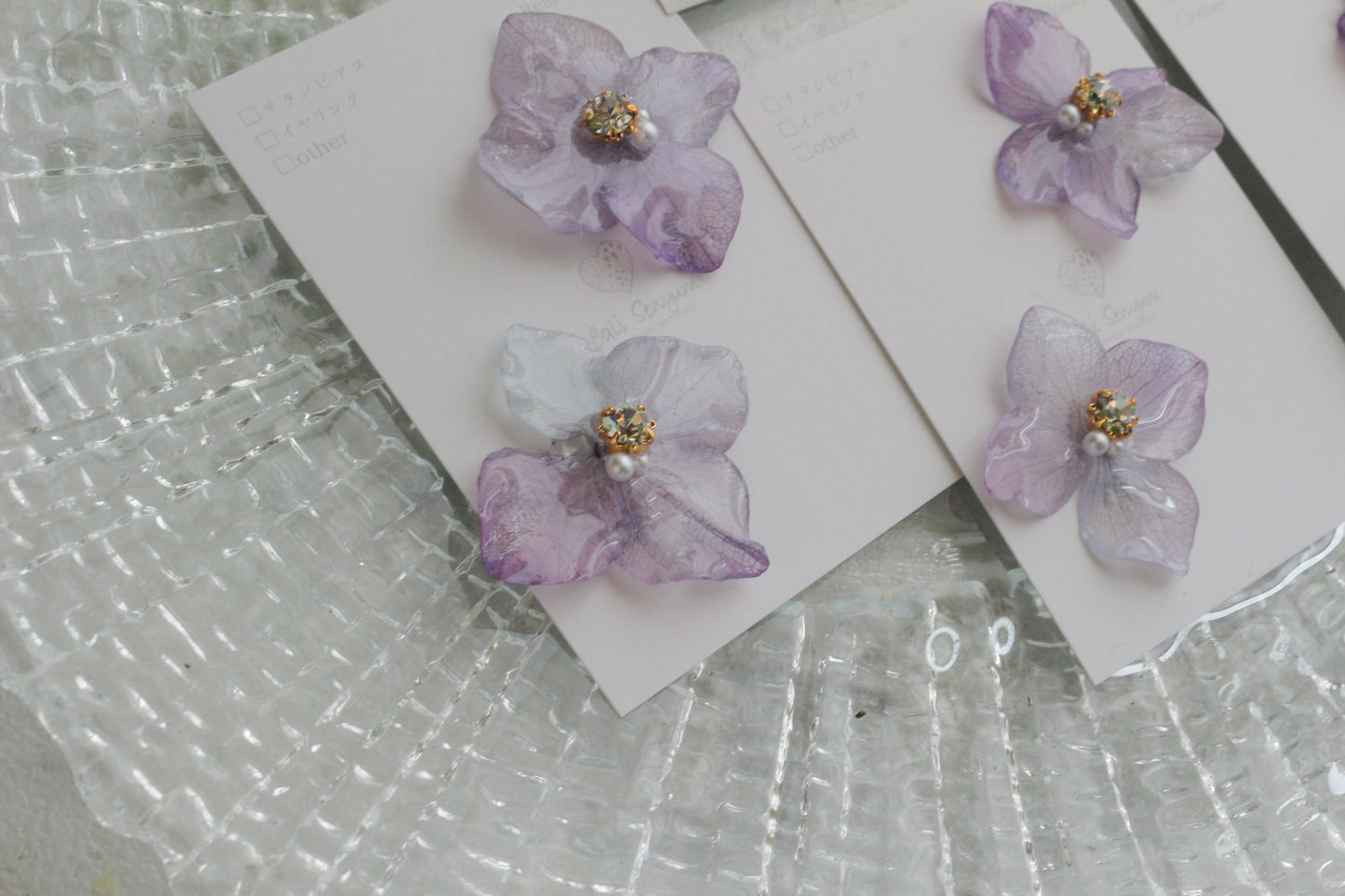 Hydrangea Petal  No.64 パーツ選べます。Clip-on or Titanium Pierce