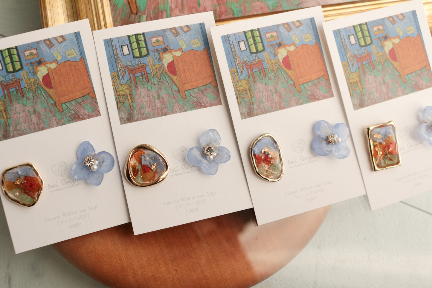 Gogh Inspired Flower and Medallion Earring No.3 ピアスTitanium Pierce ゴッホの寝室