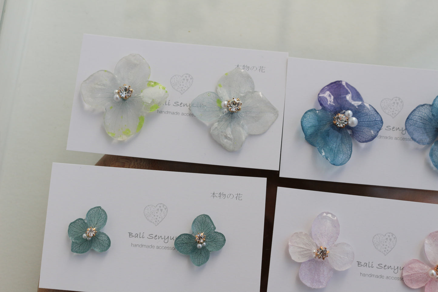 Hydrangea Petal  No.62 パーツ選べます。Clip-on or Titanium Pierce