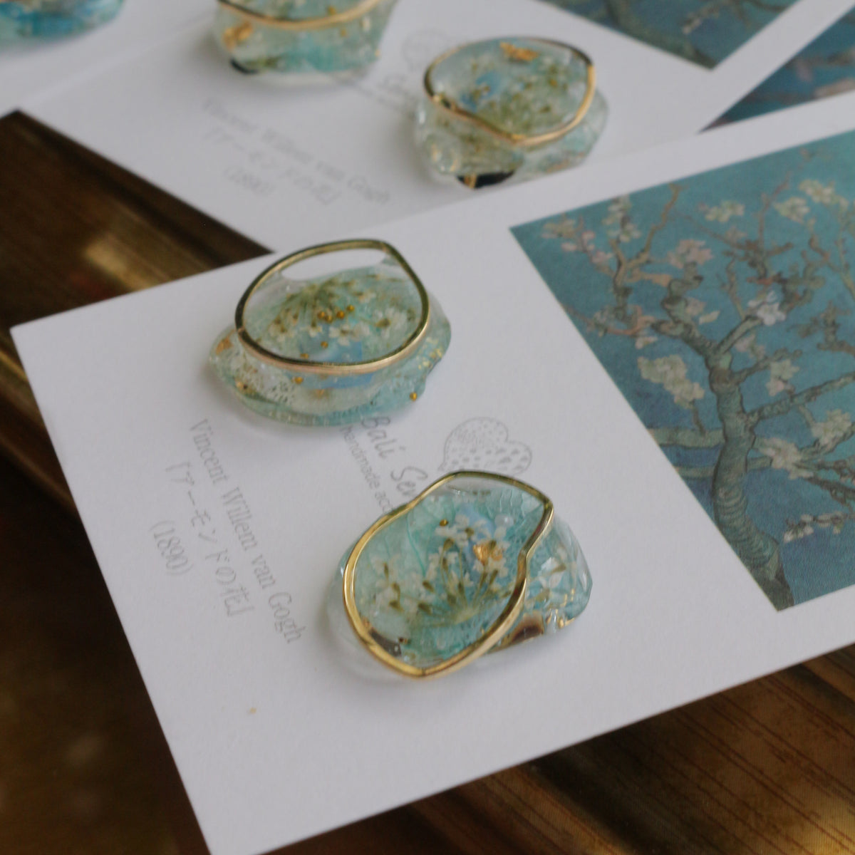 Gogh Inspired Flower Medallion Earrings No.1 イヤリング Clip-on アーモンドの花
