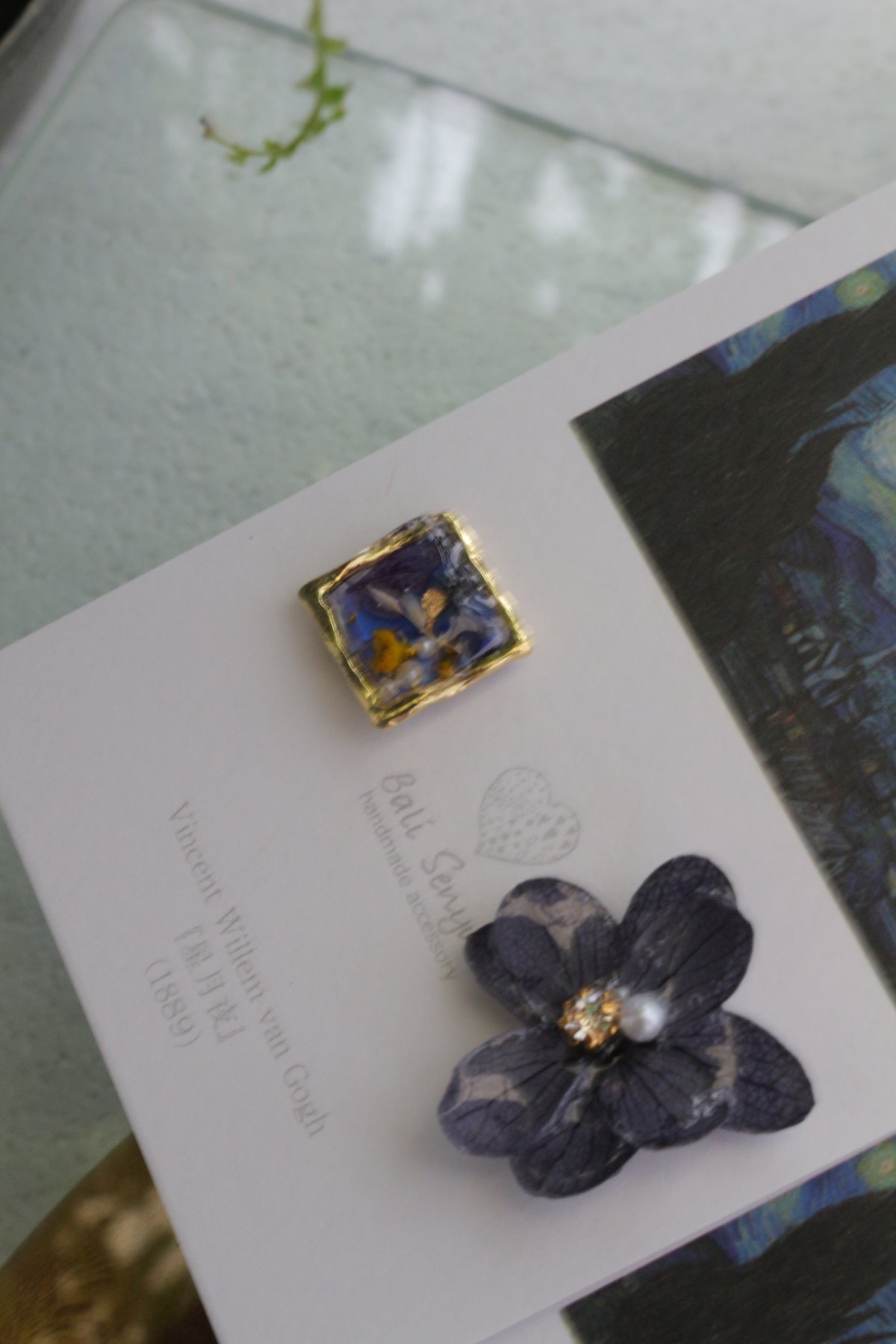 Gogh Inspired Flower and Medallion No. 1 Pierceチタンピアス - 星月夜