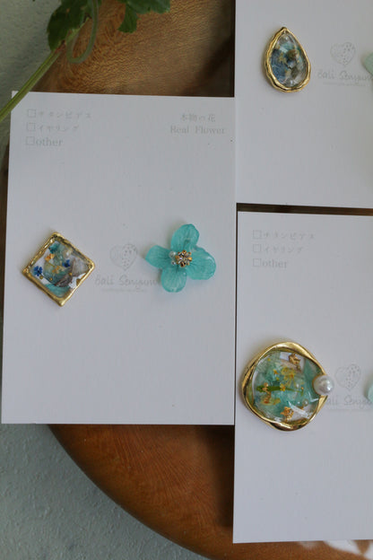 Hydrangea and Flower Medallion No.2 パーツ選べます。Clip-on or Titanium Pierce