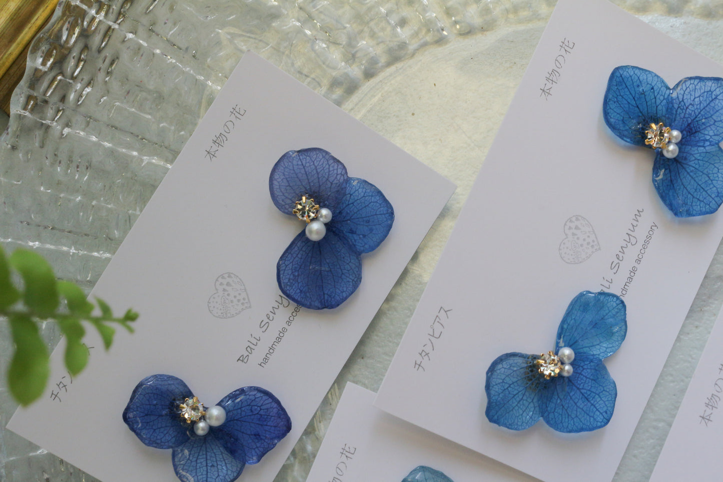 Hydrangea Wing No.147- Titanium Pierce(ピアス）