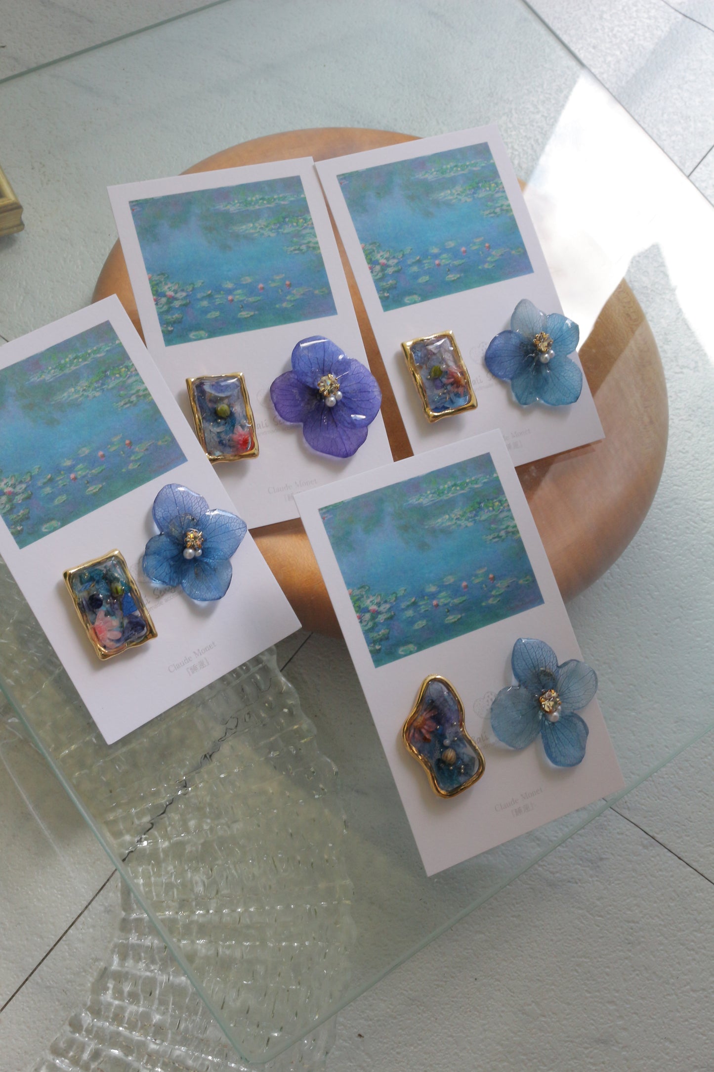 Monet's Water Lilies Inspired Flower and Medallion No.36 イヤリング Clip-on 睡蓮