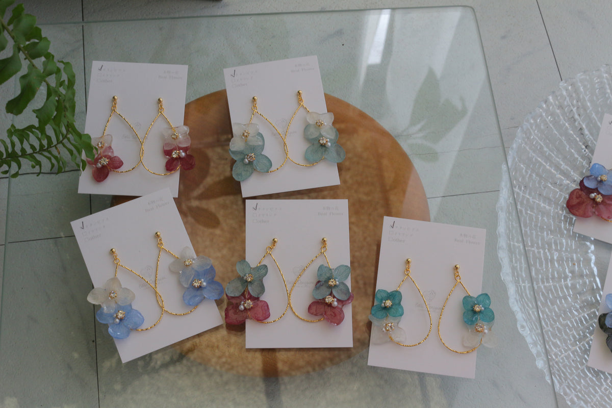 Teardrop Hoop Earrings with Hydrangeas No.24 ピアスorイヤリング
