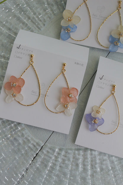 Teardrop Hoop Earrings with Hydrangeas No.21 ピアスorイヤリング