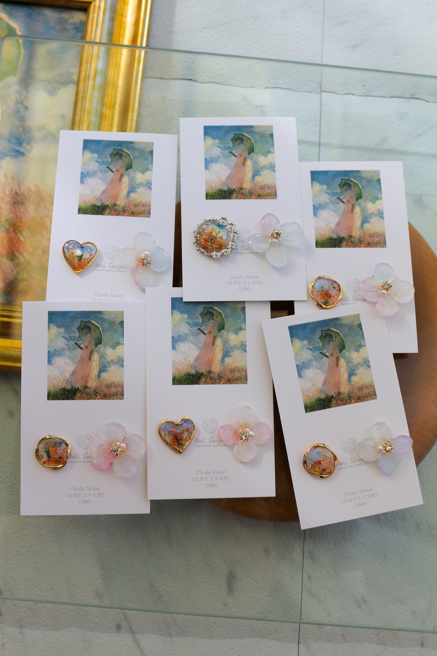 Monet Inspired Flower Earrings No.6 ピアスTitanium Pierce 日傘をさす女性