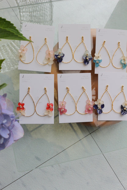 Teardrop Hoop Earrings with Hydrangeas No.23 ピアスorイヤリング