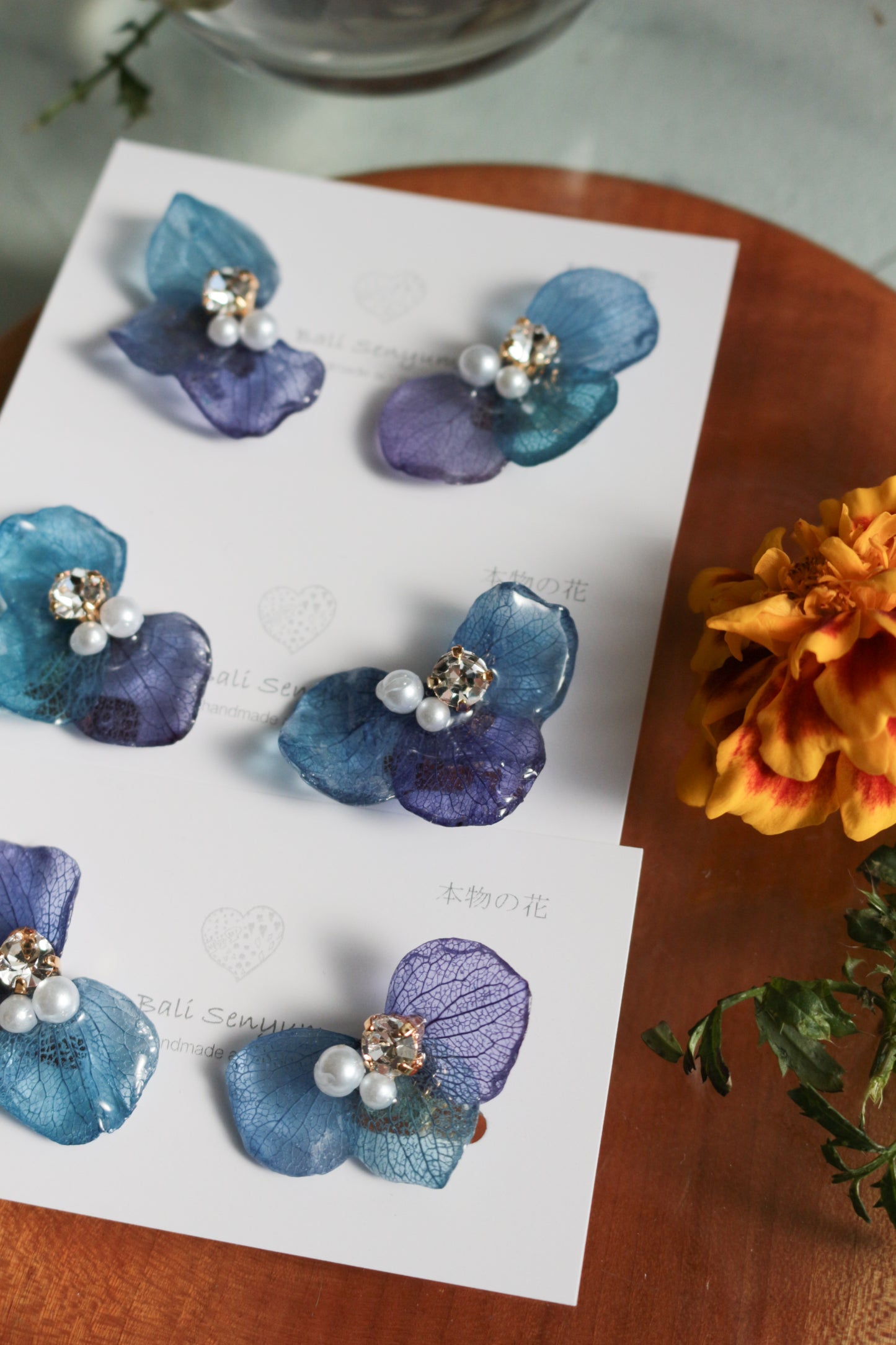 Gradation Hydrangea Wing No.139- Clip-on(イヤリング）