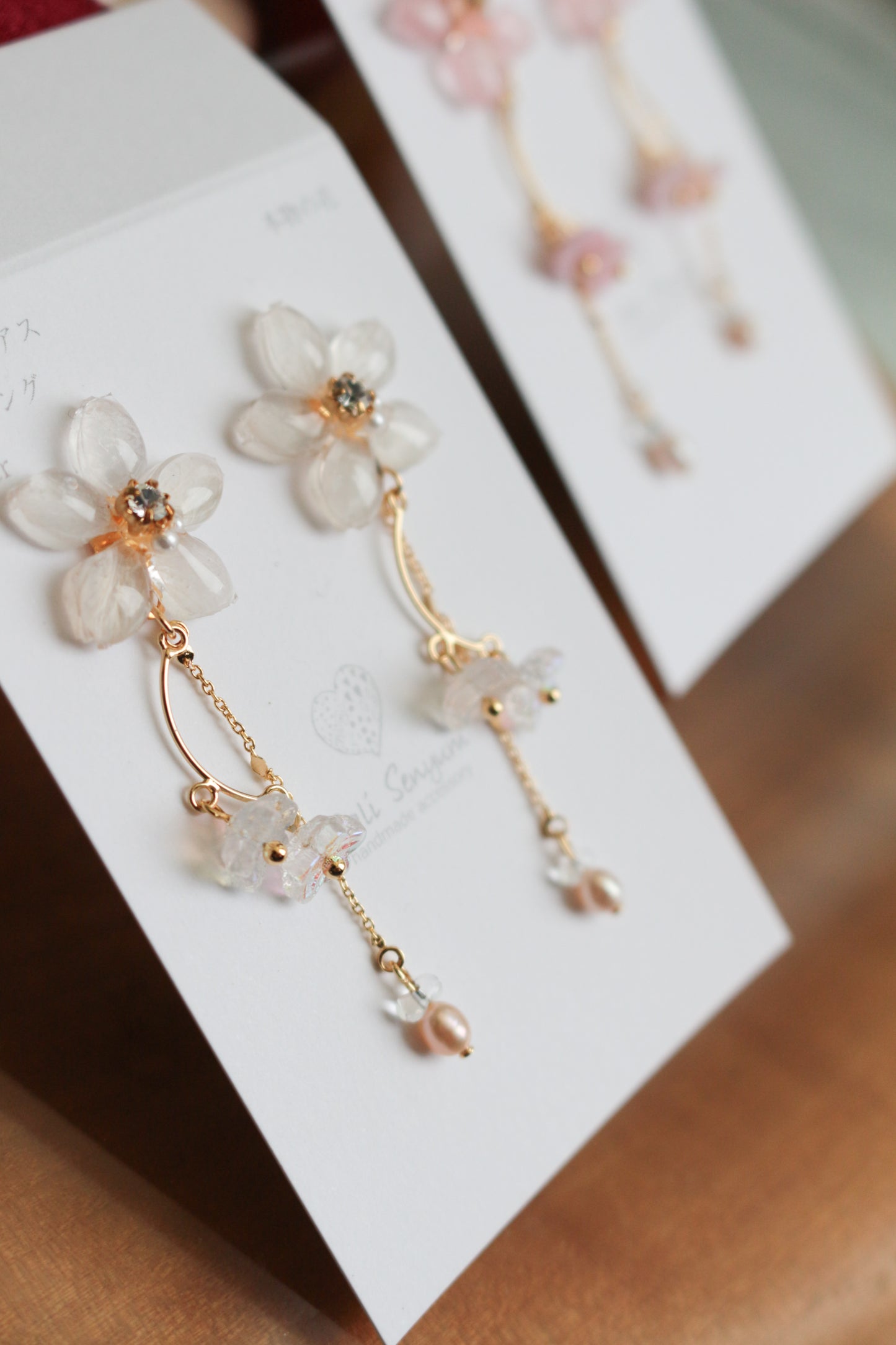 Someiyoshino Sakura Bouquet Earrings