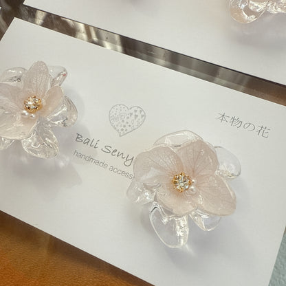 Clear Petals & Flower No.14パーツ選べます。Clip-on or Titanium Pierce