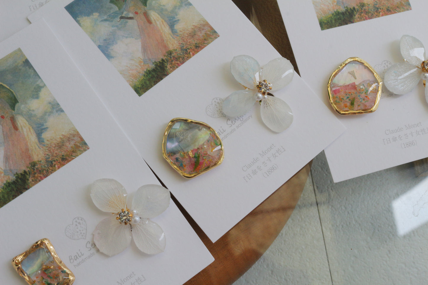 Monet Inspired Flower Earrings No.20 イヤリングClip-on 日傘をさす女性