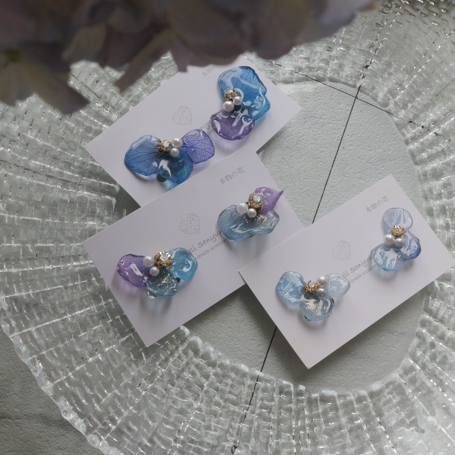 Gradation Hydrangea Wing No.144- Clip-on(イヤリング）