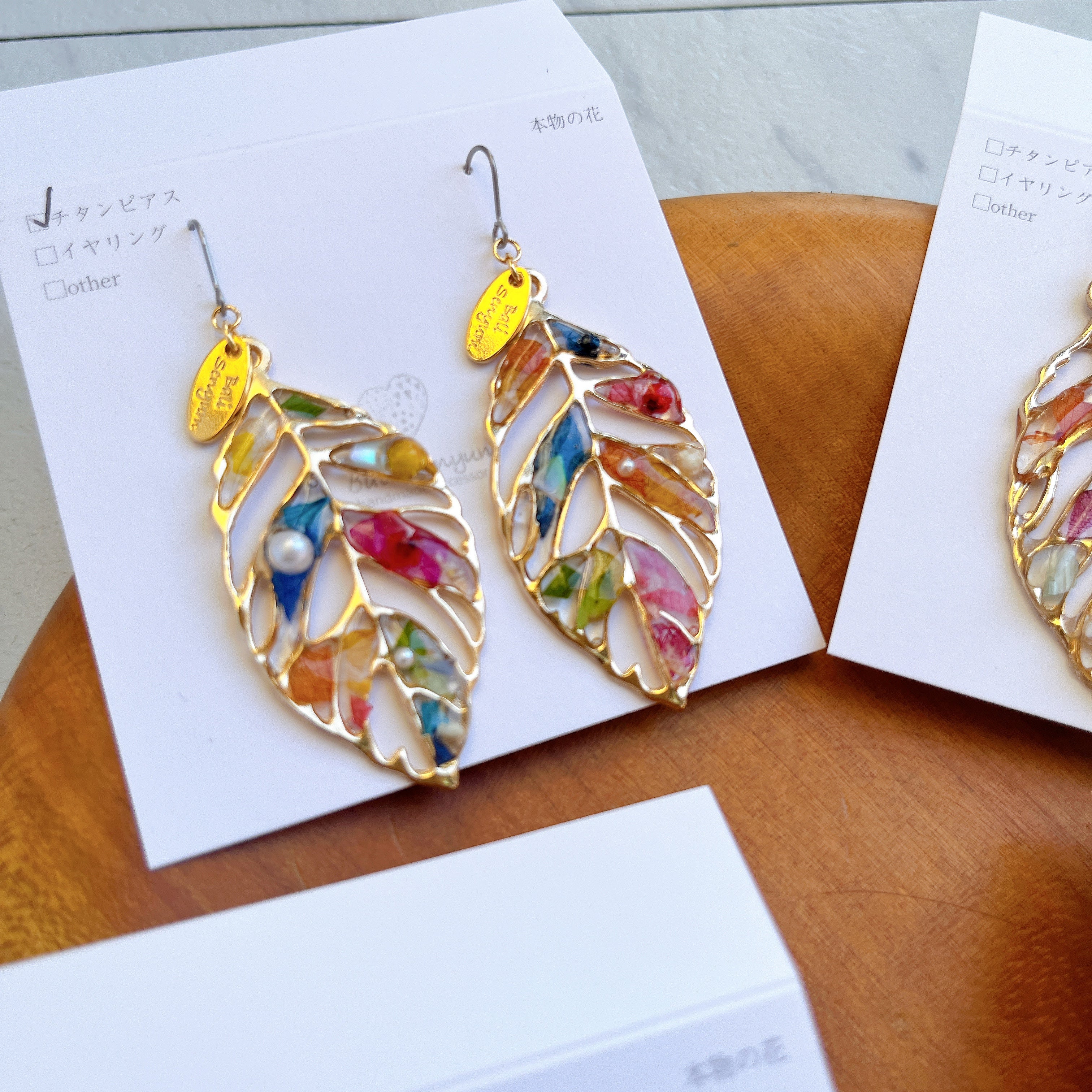 ✨蓮の花✨ イヤリングorチタンピアス（有料） 蓮の花の真ちゅうピアスorイヤリング大 | カエルの時計屋さん