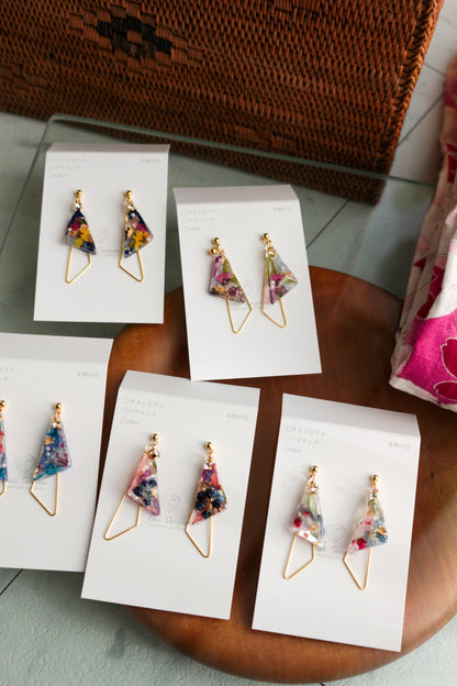 Triangular Floral Earrings - KIMONO Art Jewelry ピアス or イヤリング